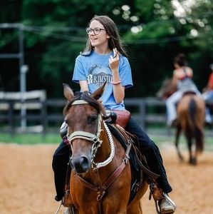 Meet your Posher, Monica